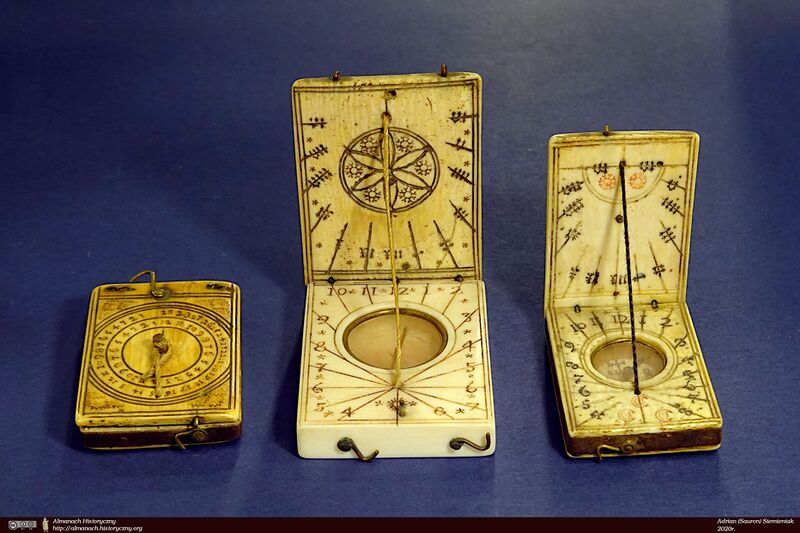 Plik:Almanach Historyczny-Zegary sloneczne nitkowe-XVII 01.jpeg